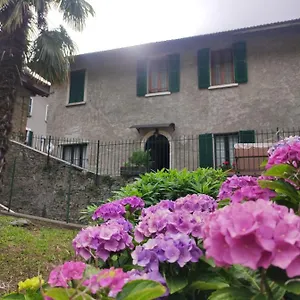 Casa Angela , Perledo Italien