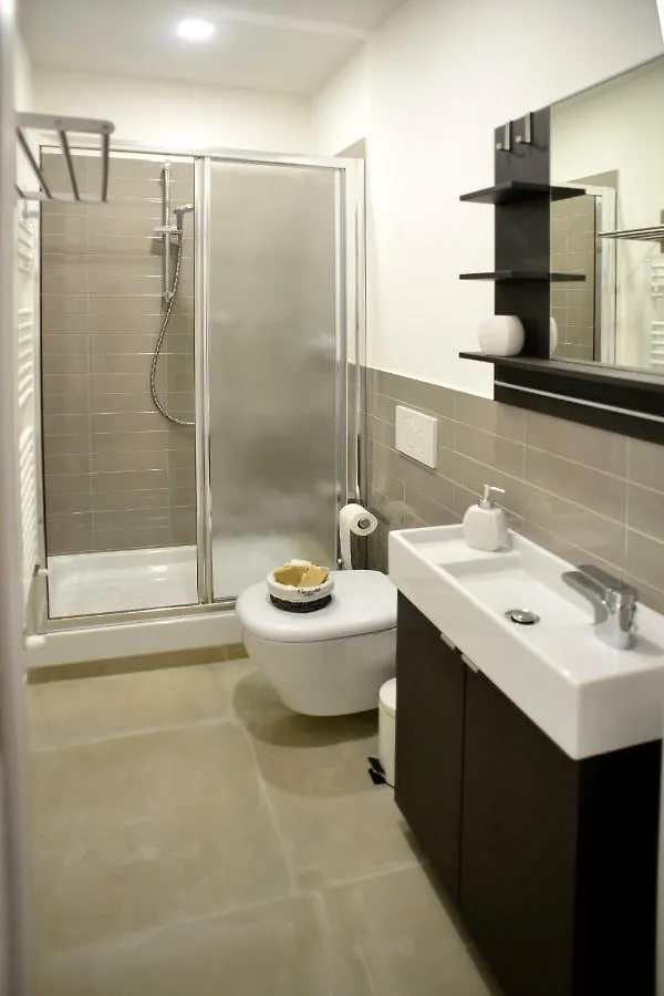 Apartment Ferienwohnung Ognissanti 67 Florenz