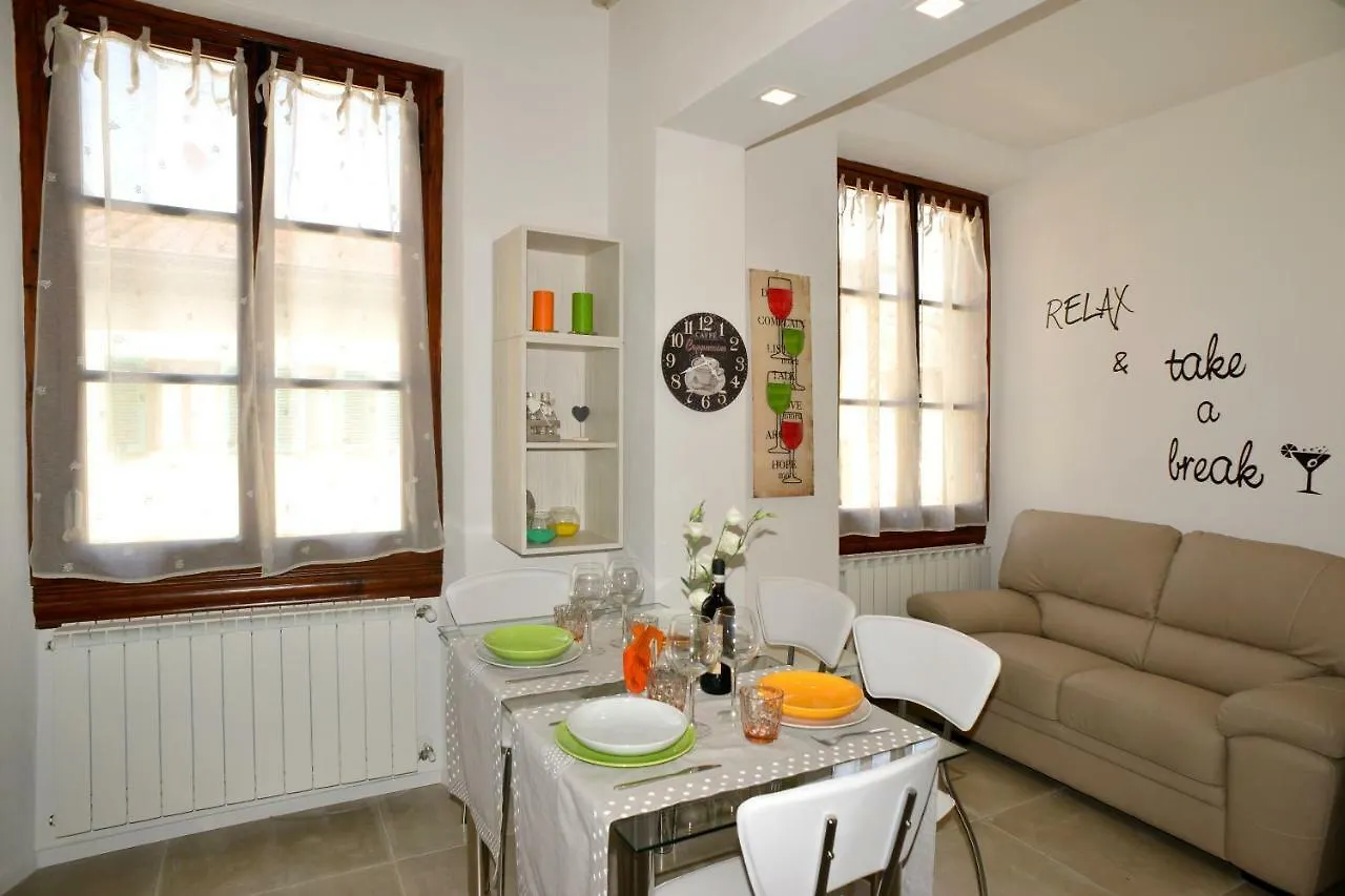 Ferienwohnung Ognissanti 67 Florenz Apartment